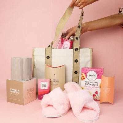 Self Care Tote Hamper with Candle, Chocolate & Rocky Road - Medium - Edible Blooms
