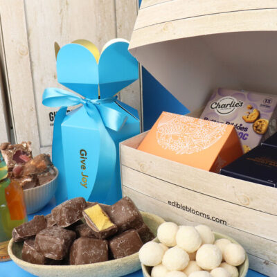Scotch Gift Hamper For Him. Perfect Gift For Him - Edible Blooms